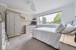 Bedroom- click for photo gallery